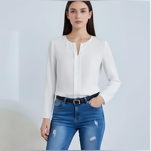 Round Neck White Blouse - Picture 4 of 6